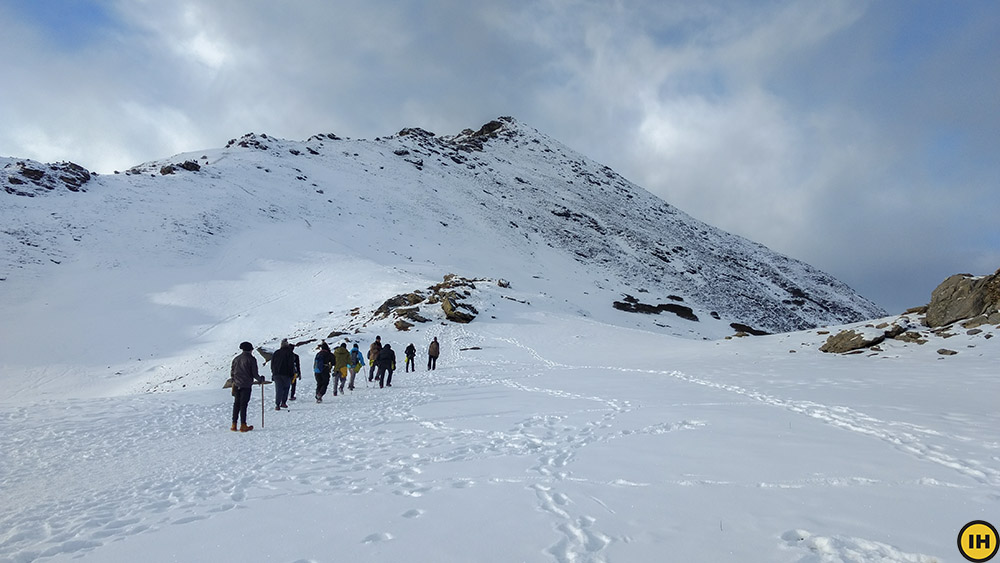 Trekkers make way to Kedarkanth